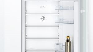 KIN86NSE0G, Built-in fridge-freezer with freezer at bottom