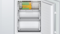 KIN86NSE0G, Built-in fridge-freezer with freezer at bottom