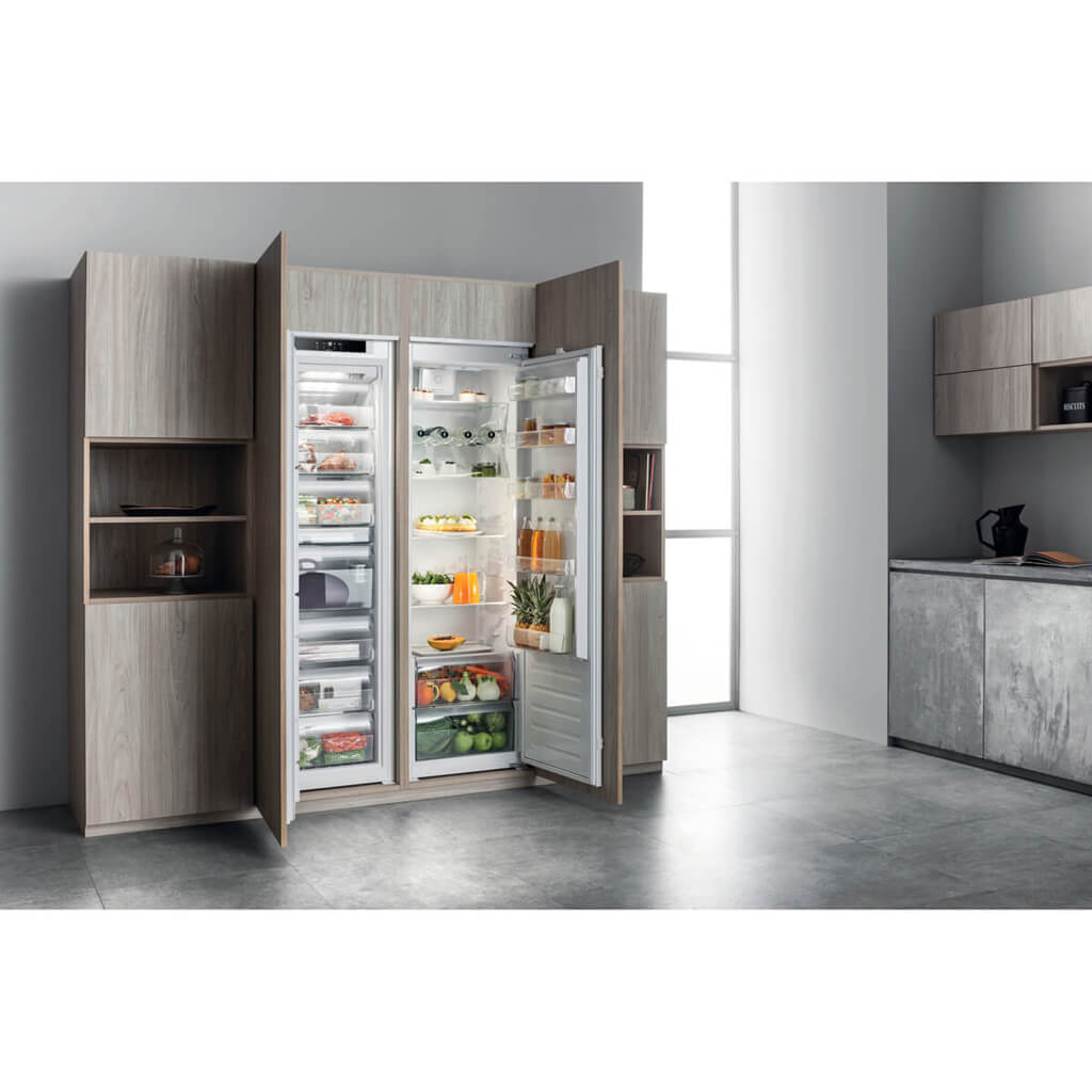 Hotpoint HS 18011 UK Integrated Fridge